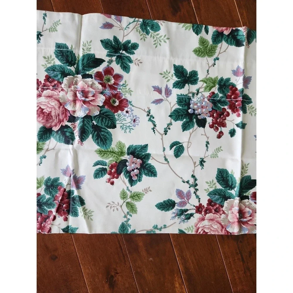 WAVERLY Pleasant Valley Grapes Bold Floral Valance White 17